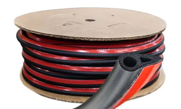 Access Accessories TRAILSEAL Tailgate Gasket Bulk Roll (200 Lin. Ft.) thumbnail 4